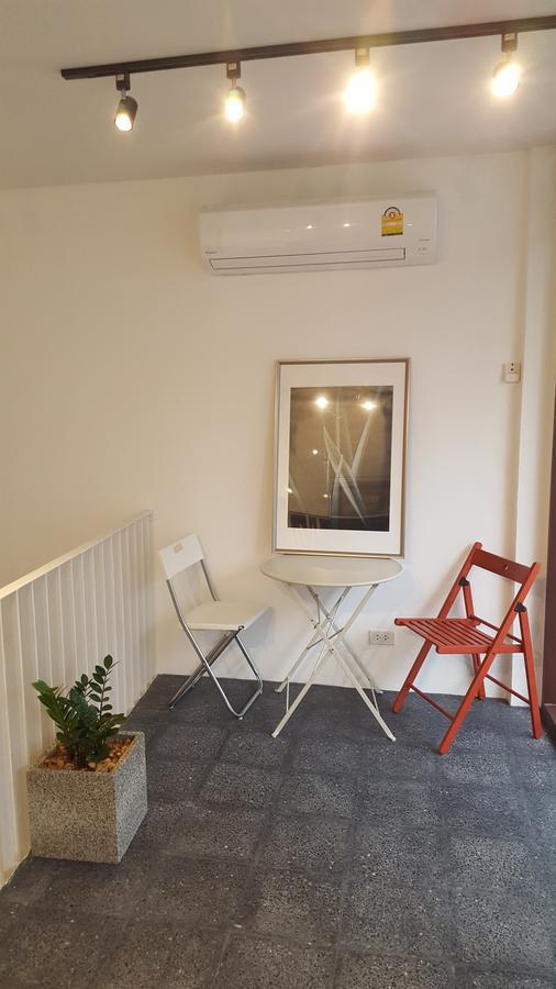 Haus Sathorn 21 Bed And Breakfast Bangkok Extérieur photo