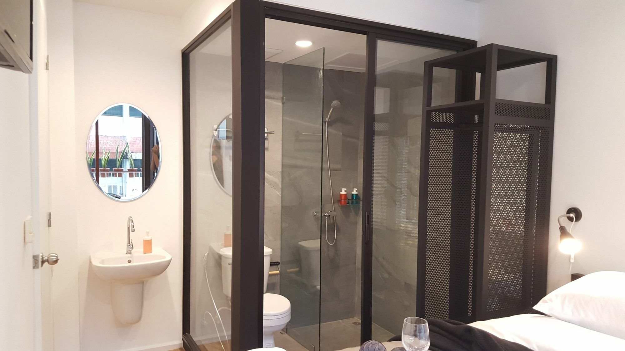 Haus Sathorn 21 Bed And Breakfast Bangkok Extérieur photo