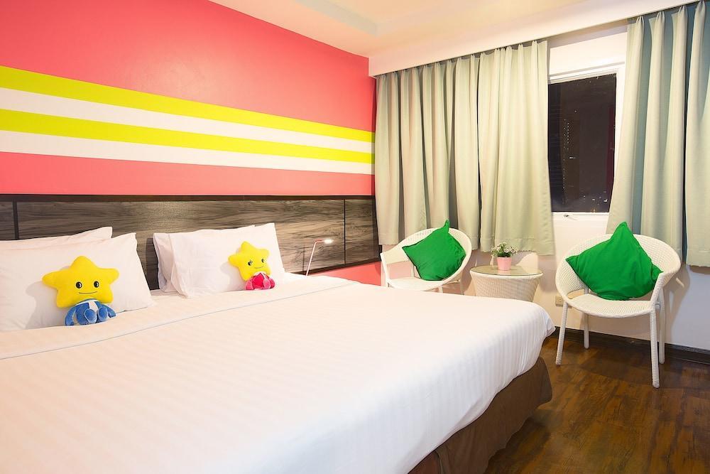 Haus Sathorn 21 Bed And Breakfast Bangkok Extérieur photo
